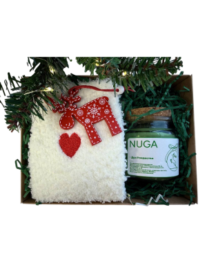 Новогодний набор NUGA №1 (Свеча парфюмированная, Носки)